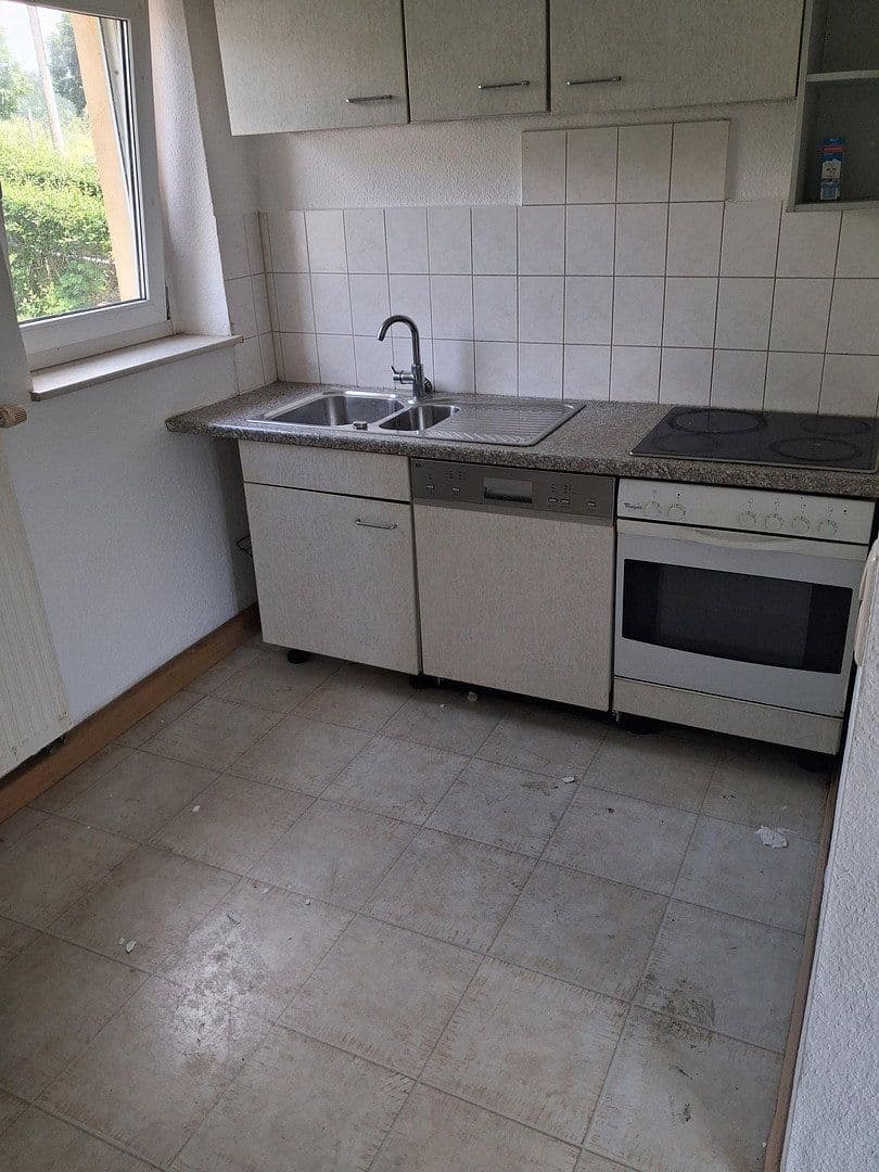 Pronájem bytu 3+1 75 m², Bergstraße 12, Drebach, Sasko Pronájem bytu 3+1 75 m², Bergstraße 12, Drebach, Sasko