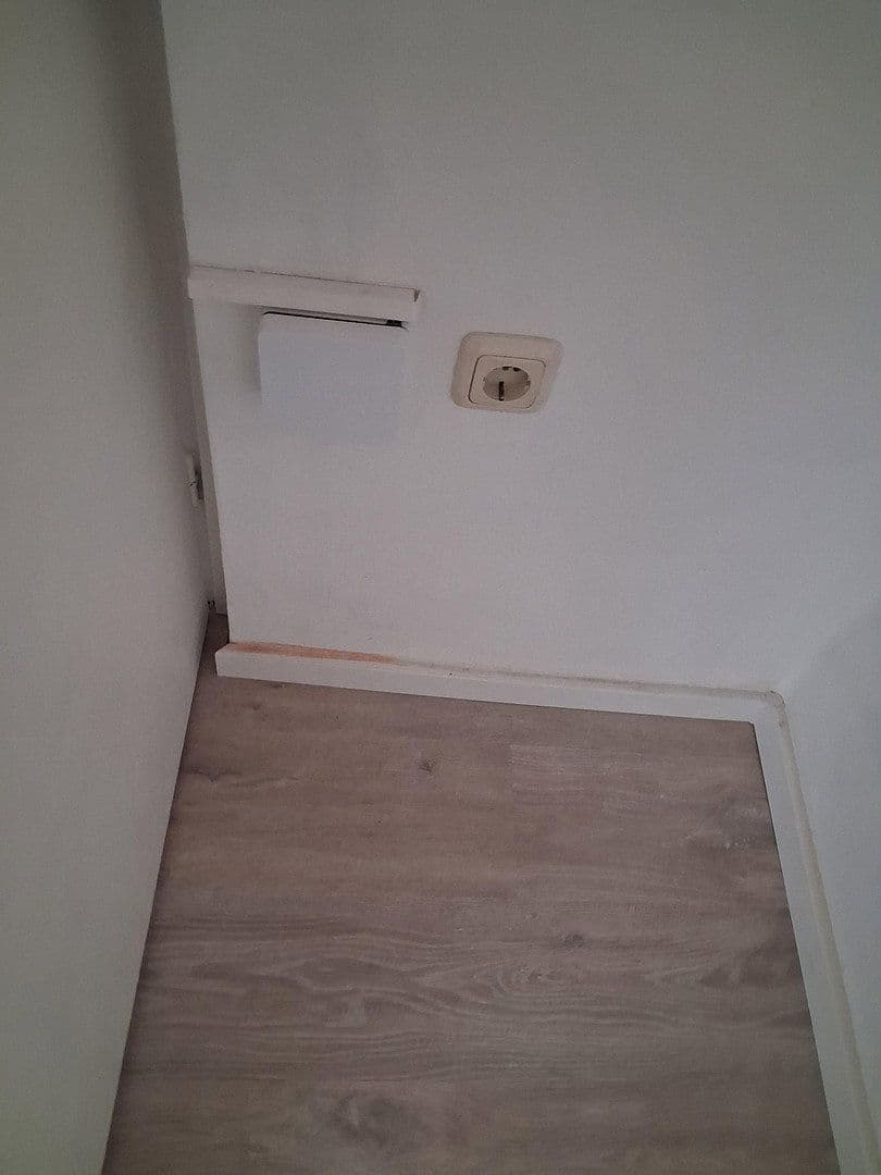 Pronájem bytu 3+1 66 m², Bergstraße 12, Drebach, Sasko Pronájem bytu 3+1 66 m², Bergstraße 12, Drebach, Sasko