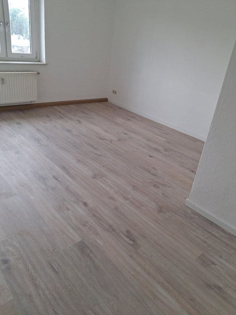 Pronájem bytu 3+1 66 m², Bergstraße 12, Drebach, Sasko Pronájem bytu 3+1 66 m², Bergstraße 12, Drebach, Sasko