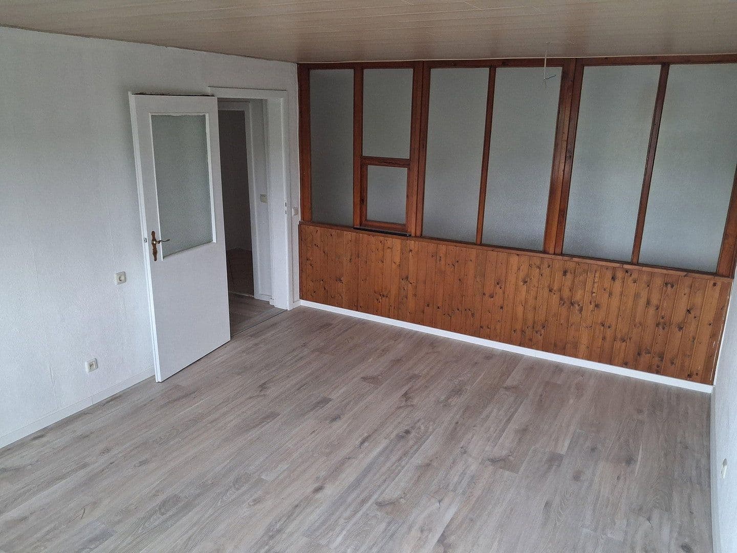 Pronájem bytu 3+1 66 m², Bergstraße 12, Drebach, Sasko Pronájem bytu 3+1 66 m², Bergstraße 12, Drebach, Sasko