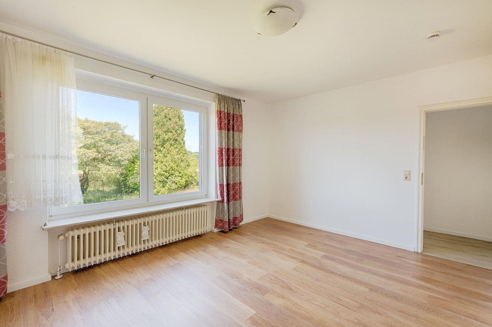 Prodej domu 219 m², pozemek 1.000 m², Rosengarten, Dolní Sasko Prodej domu 219 m², pozemek 1.000 m², Rosengarten, Dolní Sasko