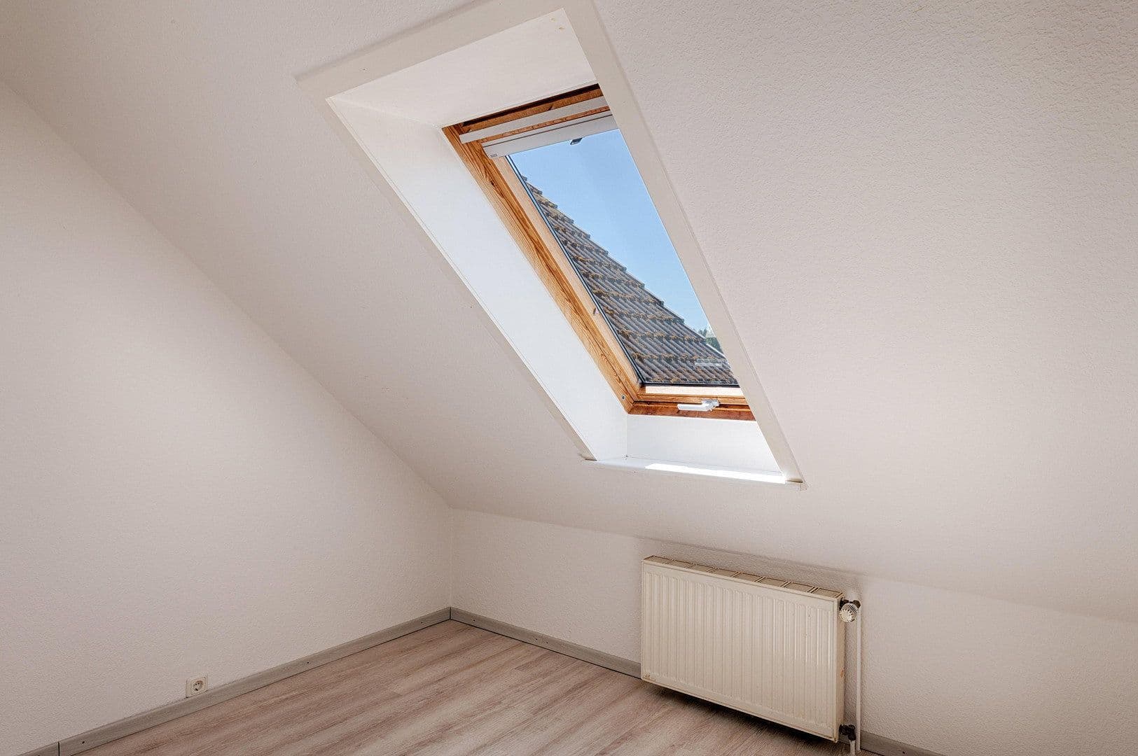 Prodej domu 219 m², pozemek 1.000 m², Rosengarten, Dolní Sasko Prodej domu 219 m², pozemek 1.000 m², Rosengarten, Dolní Sasko