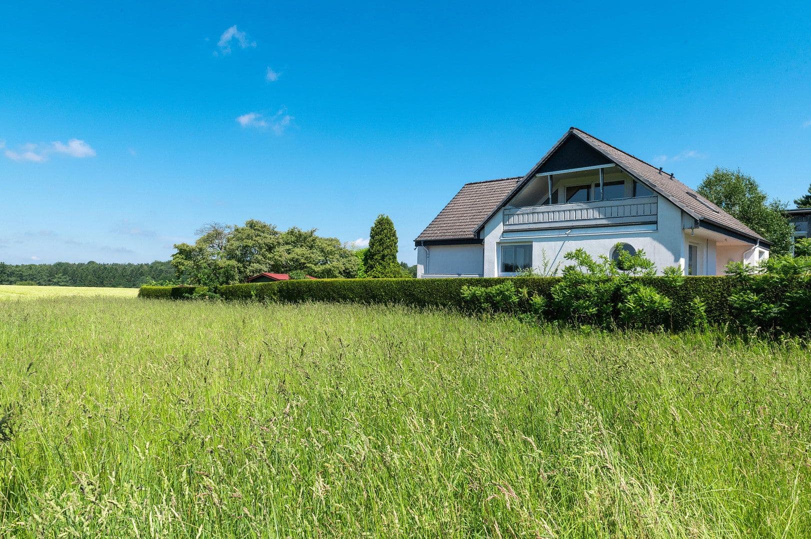 Prodej domu 219 m², pozemek 1.000 m², Rosengarten, Dolní Sasko Prodej domu 219 m², pozemek 1.000 m², Rosengarten, Dolní Sasko