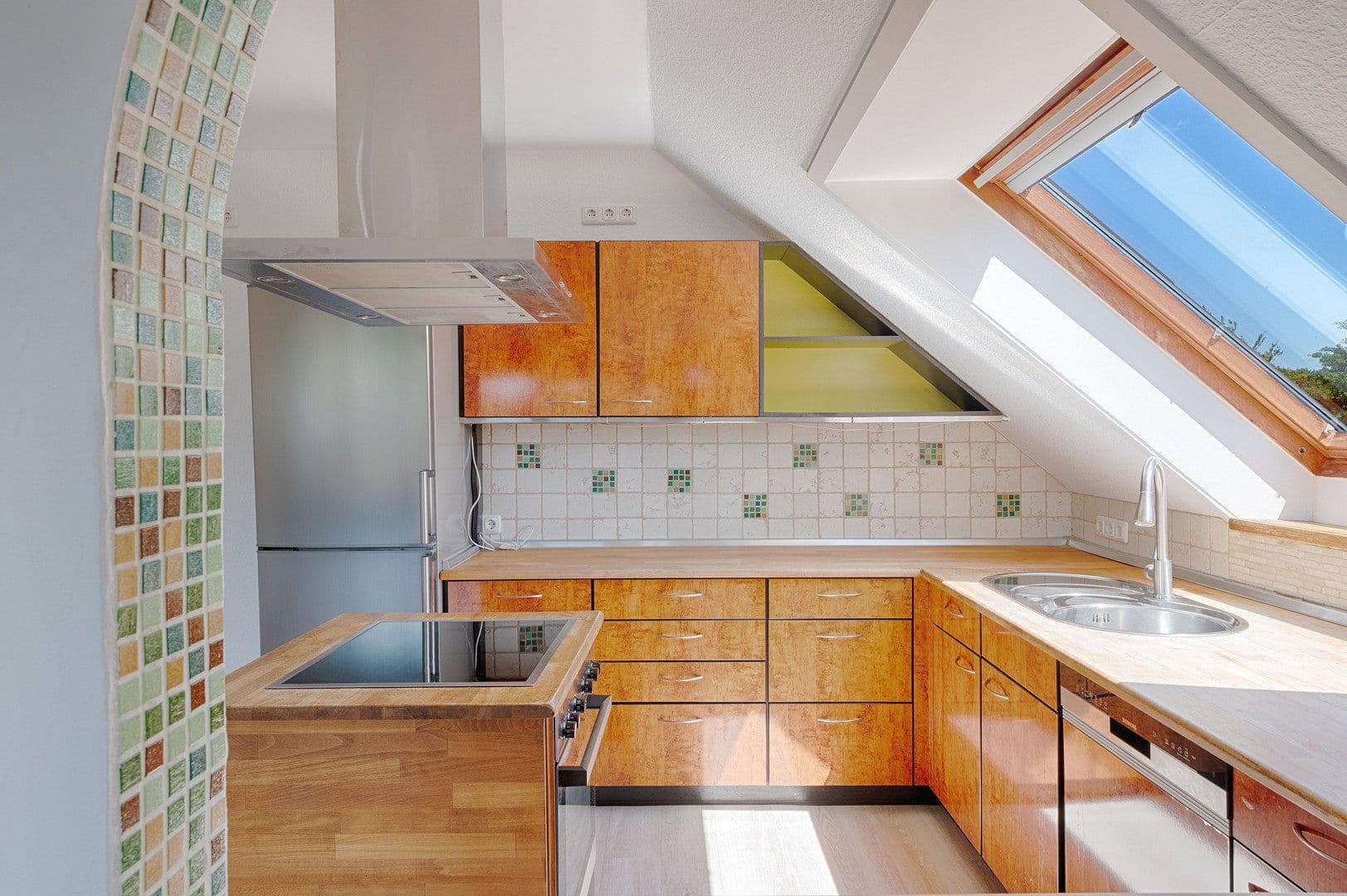 Prodej domu 219 m², pozemek 1.000 m², Rosengarten, Dolní Sasko Prodej domu 219 m², pozemek 1.000 m², Rosengarten, Dolní Sasko