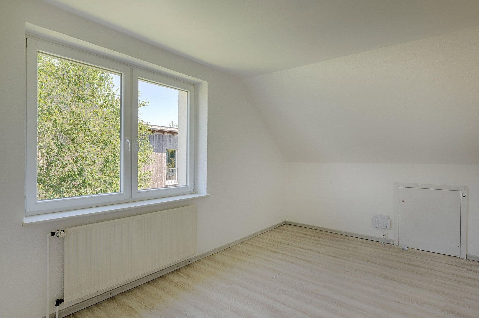 Prodej domu 219 m², pozemek 1.000 m², Rosengarten, Dolní Sasko Prodej domu 219 m², pozemek 1.000 m², Rosengarten, Dolní Sasko