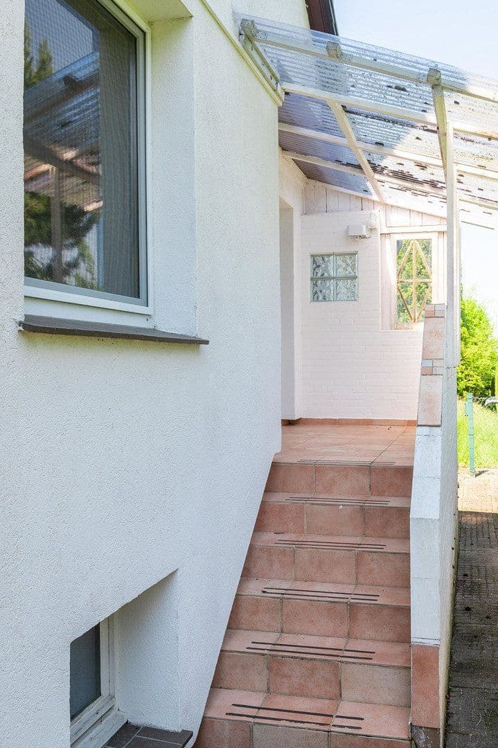 Prodej domu 219 m², pozemek 1.000 m², Rosengarten, Dolní Sasko Prodej domu 219 m², pozemek 1.000 m², Rosengarten, Dolní Sasko