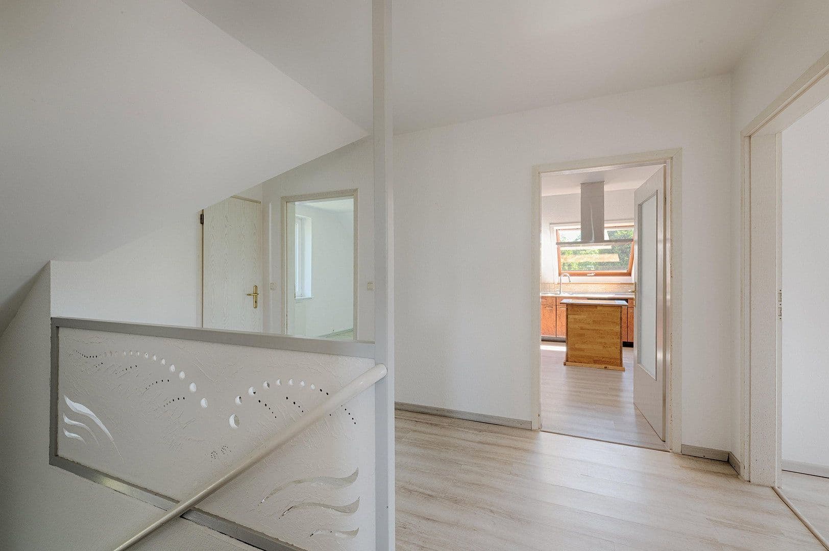 Prodej domu 219 m², pozemek 1.000 m², Rosengarten, Dolní Sasko Prodej domu 219 m², pozemek 1.000 m², Rosengarten, Dolní Sasko