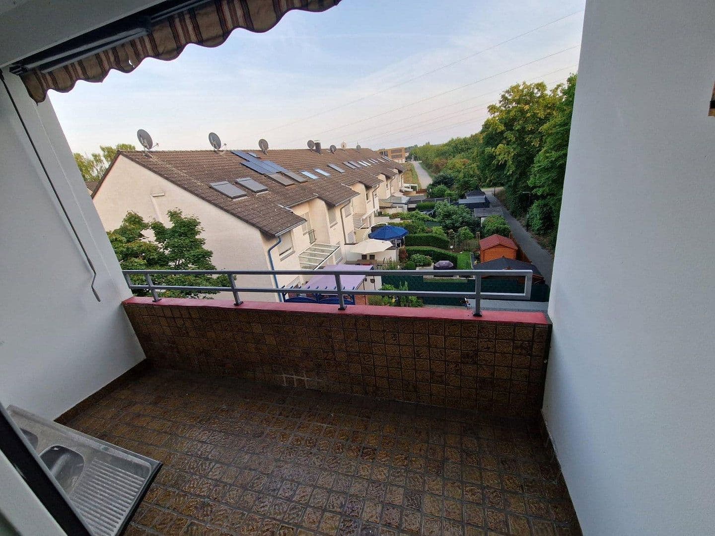 Pronájem bytu 2+1 63 m², Lichtenbergerstraße 12, Monheim am Rhein, Severní Porýní-Vestfálsko Pronájem bytu 2+1 63 m², Lichtenbergerstraße 12, Monheim am Rhein, Severní Porýní-Vestfálsko