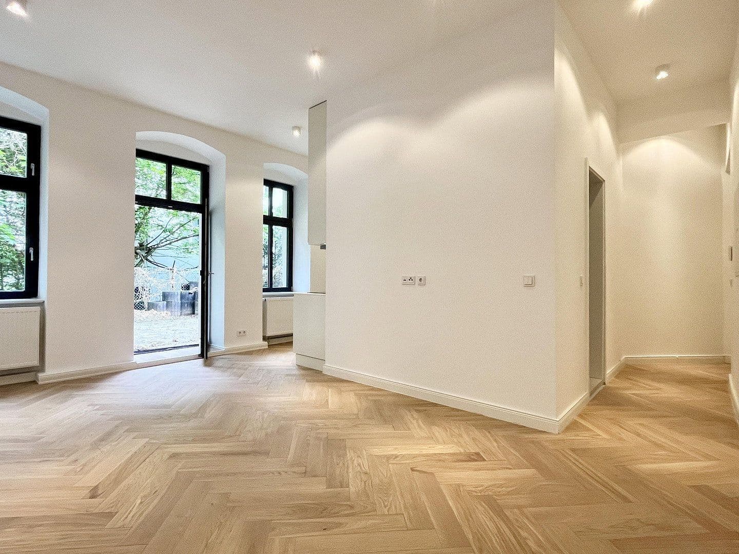 Pronájem bytu 1+1 41 m², Schöneberger Str. 9, Berlin-Steglitz, Berlín Pronájem bytu 1+1 41 m², Schöneberger Str. 9, Berlin-Steglitz, Berlín
