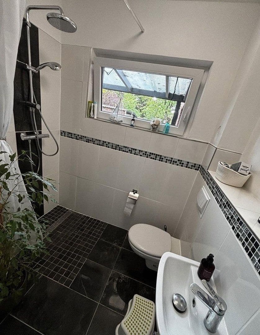 Prodej domu 145 m², pozemek 617 m², Itzehoe, Šlesvicko-Holštýnsko Prodej domu 145 m², pozemek 617 m², Itzehoe, Šlesvicko-Holštýnsko