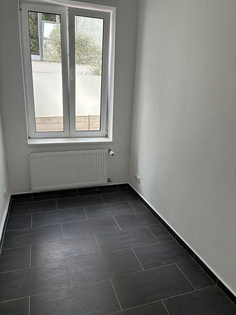 Pronájem bytu 4+1 120 m², Bonn, Severní Porýní-Vestfálsko Pronájem bytu 4+1 120 m², Bonn, Severní Porýní-Vestfálsko