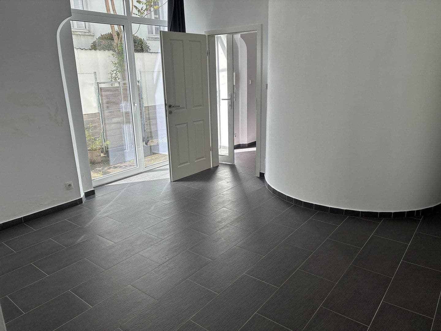 Pronájem bytu 4+1 120 m², Bonn, Severní Porýní-Vestfálsko Pronájem bytu 4+1 120 m², Bonn, Severní Porýní-Vestfálsko