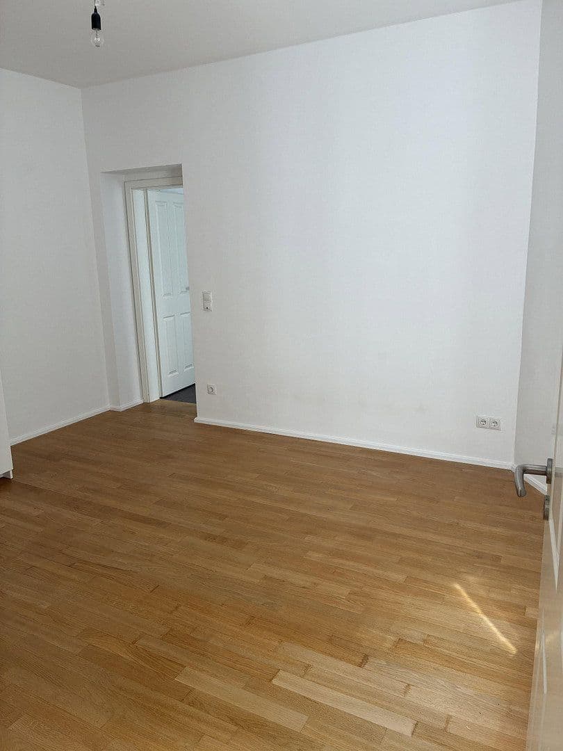 Pronájem bytu 4+1 120 m², Bonn, Severní Porýní-Vestfálsko Pronájem bytu 4+1 120 m², Bonn, Severní Porýní-Vestfálsko