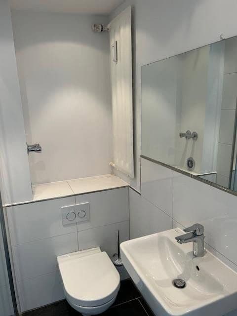 Pronájem bytu 1+1 33 m², Herzogstrasse 79, Düsseldorf, Severní Porýní-Vestfálsko Pronájem bytu 1+1 33 m², Herzogstrasse 79, Düsseldorf, Severní Porýní-Vestfálsko