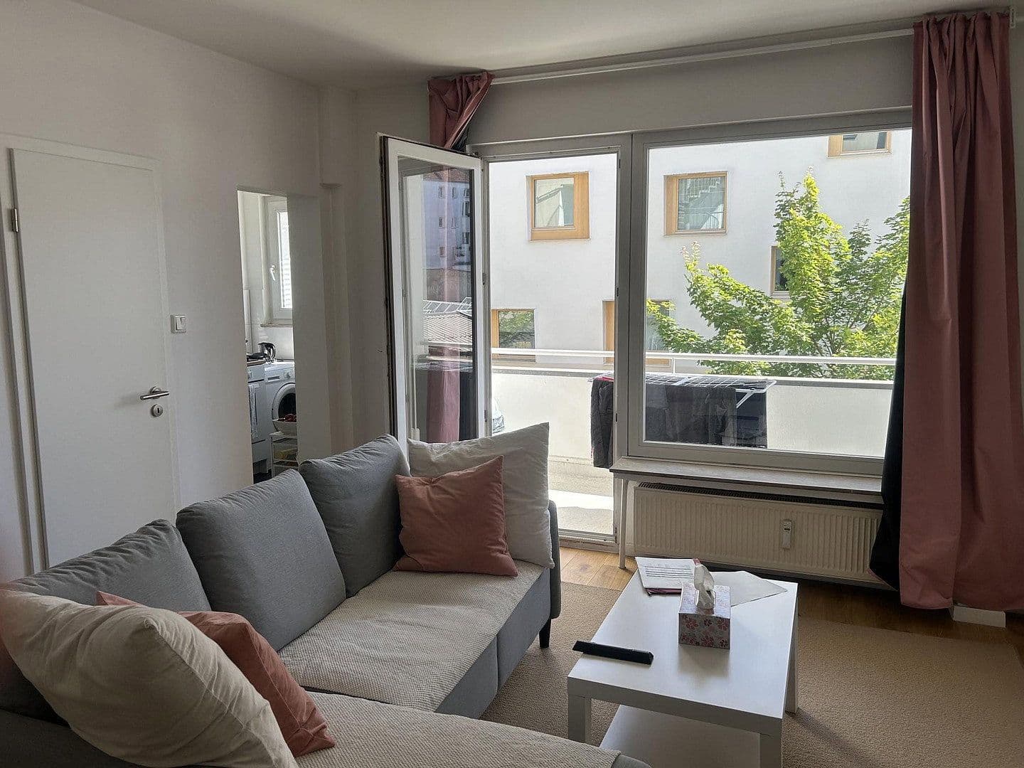 Pronájem bytu 1+1 33 m², Herzogstrasse 79, Düsseldorf, Severní Porýní-Vestfálsko Pronájem bytu 1+1 33 m², Herzogstrasse 79, Düsseldorf, Severní Porýní-Vestfálsko