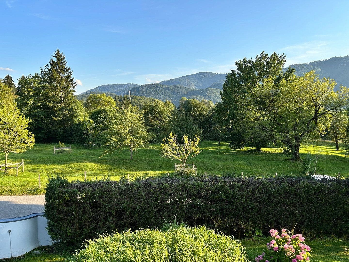 Prodej domu 222 m², pozemek 996 m², Hochgernweg 47, Unterwössen, Bavorsko Prodej domu 222 m², pozemek 996 m², Hochgernweg 47, Unterwössen, Bavorsko