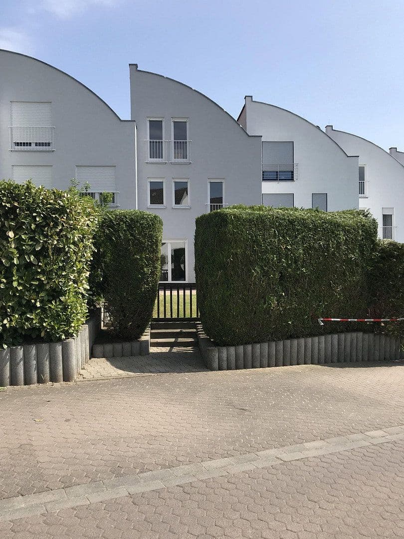 Pronájem domu 230 m², pozemek 250 m², Wiesbaden-Sonnenberg, Hessen Pronájem domu 230 m², pozemek 250 m², Wiesbaden-Sonnenberg, Hessen