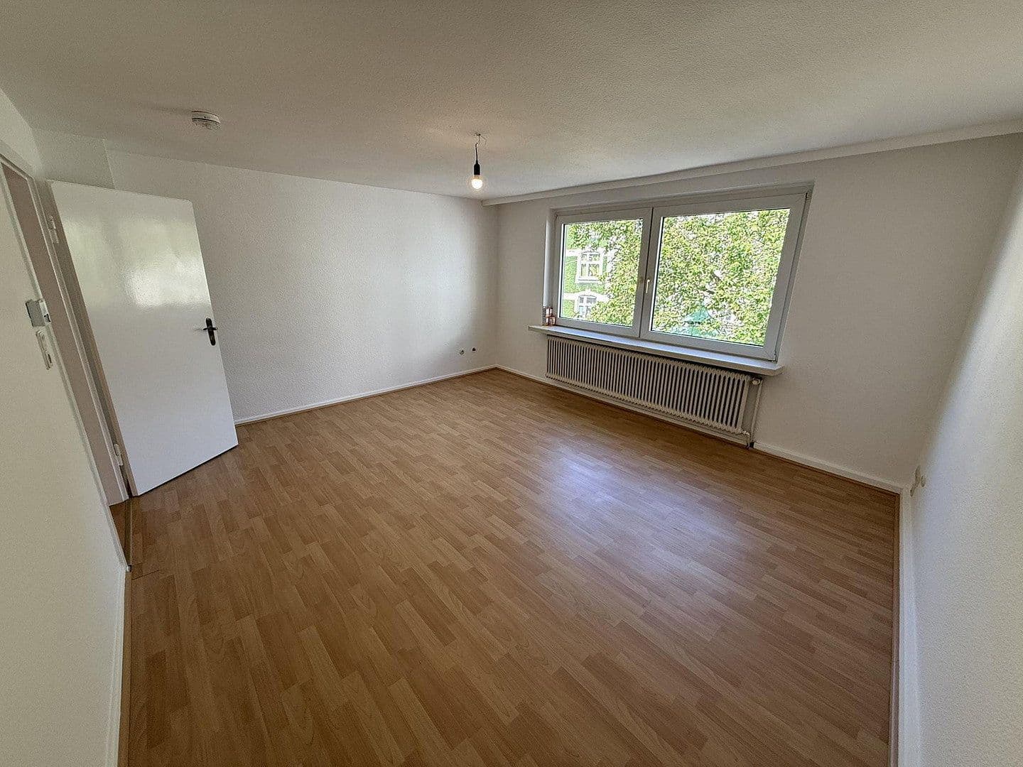 Pronájem bytu 2+1 62 m², Paradestr. 33, Wuppertal, Severní Porýní-Vestfálsko Pronájem bytu 2+1 62 m², Paradestr. 33, Wuppertal, Severní Porýní-Vestfálsko