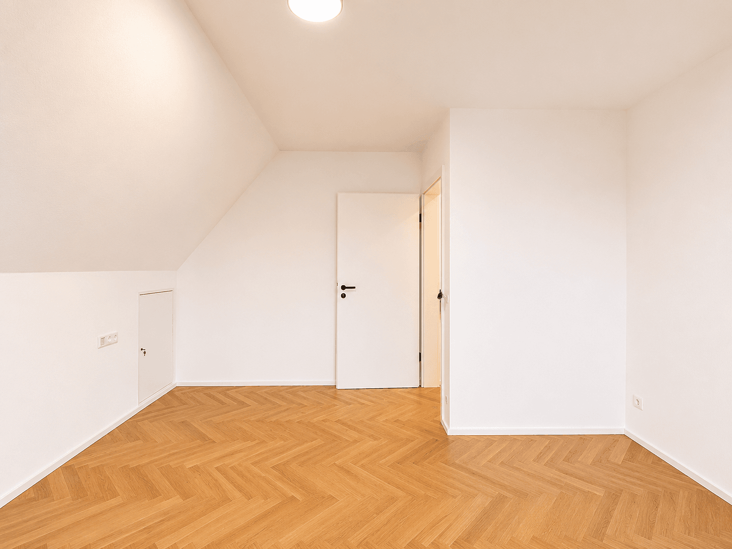 Prodej bytu 4+1 82 m², Hattenhofen, Bádensko-Württembersko Prodej bytu 4+1 82 m², Hattenhofen, Bádensko-Württembersko