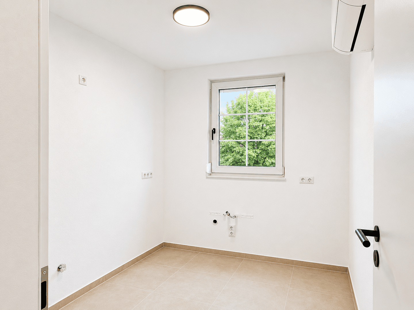 Prodej bytu 4+1 82 m², Hattenhofen, Bádensko-Württembersko Prodej bytu 4+1 82 m², Hattenhofen, Bádensko-Württembersko