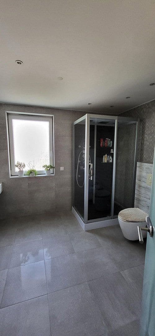Prodej domu 135 m², pozemek 300 m², Leverkusen, Severní Porýní-Vestfálsko Prodej domu 135 m², pozemek 300 m², Leverkusen, Severní Porýní-Vestfálsko
