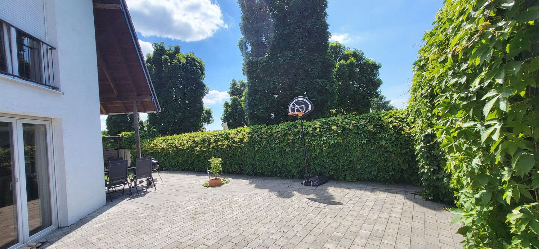 Prodej domu 135 m², pozemek 300 m², Leverkusen, Severní Porýní-Vestfálsko Prodej domu 135 m², pozemek 300 m², Leverkusen, Severní Porýní-Vestfálsko