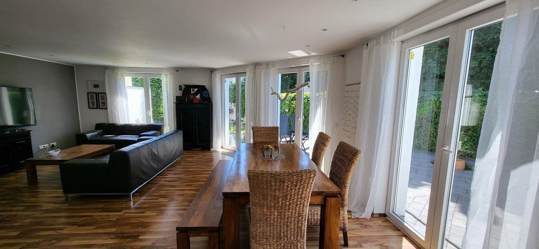 Prodej domu 135 m², pozemek 300 m², Leverkusen, Severní Porýní-Vestfálsko Prodej domu 135 m², pozemek 300 m², Leverkusen, Severní Porýní-Vestfálsko