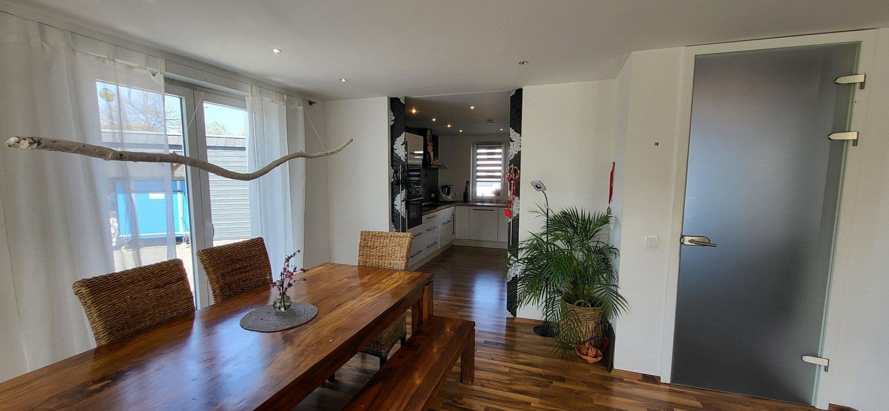 Prodej domu 135 m², pozemek 300 m², Leverkusen, Severní Porýní-Vestfálsko Prodej domu 135 m², pozemek 300 m², Leverkusen, Severní Porýní-Vestfálsko