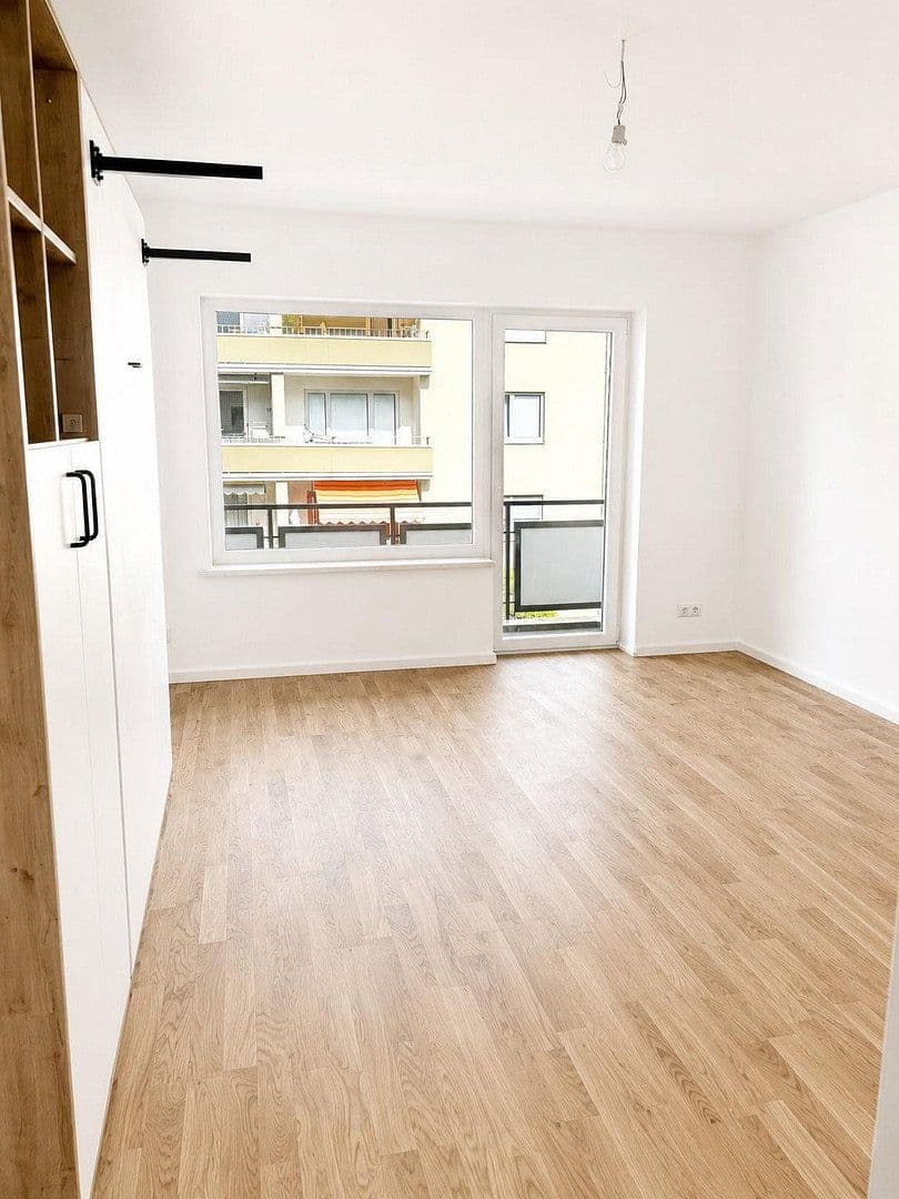 Pronájem bytu 1+1 28 m², Konrad-Celtis-Str. 20, München, Bavorsko Pronájem bytu 1+1 28 m², Konrad-Celtis-Str. 20, München, Bavorsko