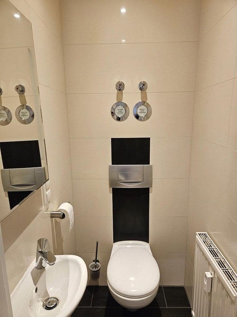 Prodej bytu 3+1 104 m², Lortzingstraße 8, Leipzig, Sasko Prodej bytu 3+1 104 m², Lortzingstraße 8, Leipzig, Sasko