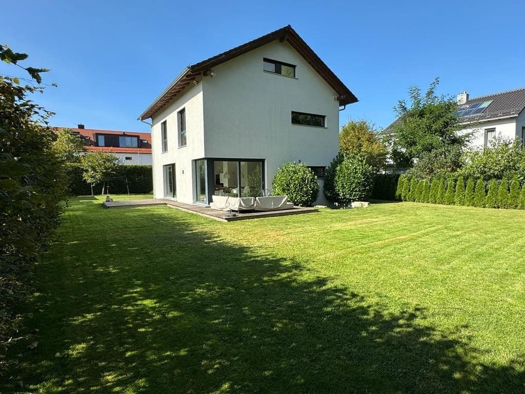 Prodej domu 240 m², pozemek 890 m², Grünwald, Bavorsko Prodej domu 240 m², pozemek 890 m², Grünwald, Bavorsko