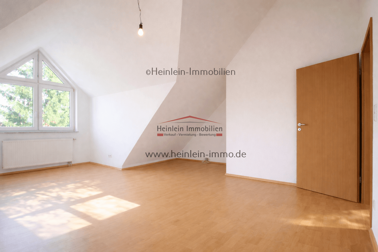 Prodej domu 184 m², pozemek 370 m², Griesheim, Hessen Prodej domu 184 m², pozemek 370 m², Griesheim, Hessen