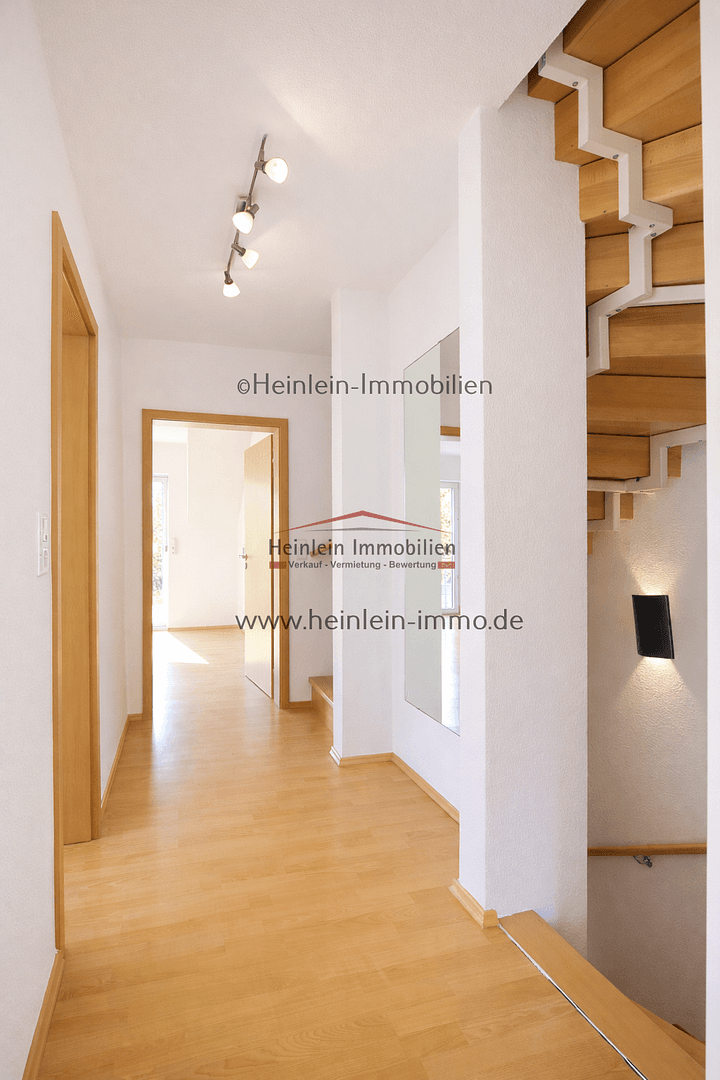 Prodej domu 184 m², pozemek 370 m², Griesheim, Hessen Prodej domu 184 m², pozemek 370 m², Griesheim, Hessen