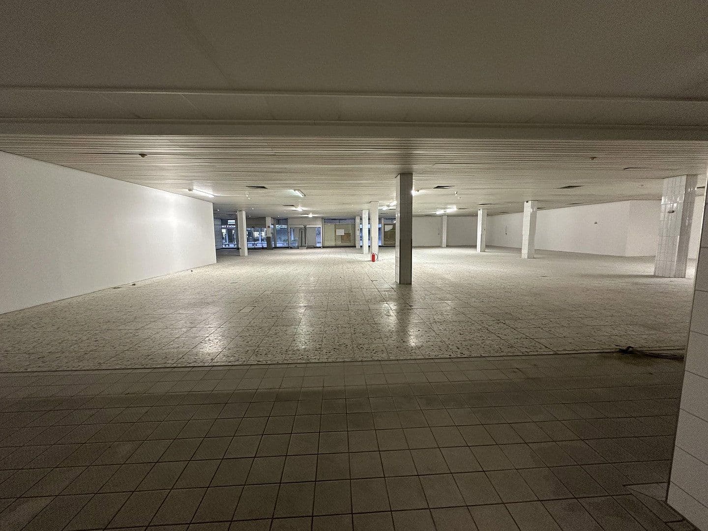 Pronájem nebytového prostoru 1.236 m², MierendorffWeg 19, Essen, Severní Porýní-Vestfálsko Pronájem nebytového prostoru 1.236 m², MierendorffWeg 19, Essen, Severní Porýní-Vestfálsko