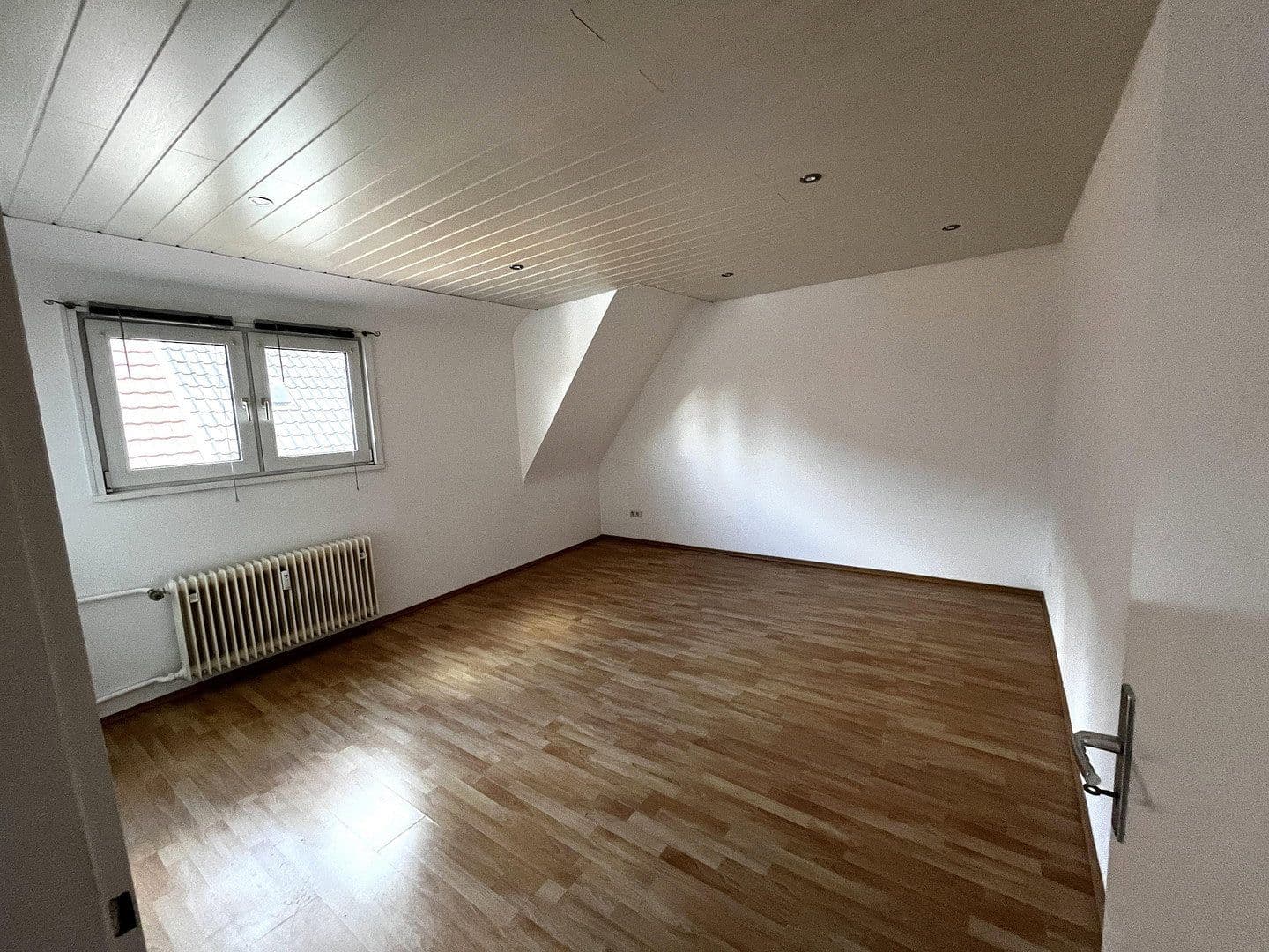 Pronájem bytu 3+1 53 m², Kaiserslautern, Porýní-Falc Pronájem bytu 3+1 53 m², Kaiserslautern, Porýní-Falc