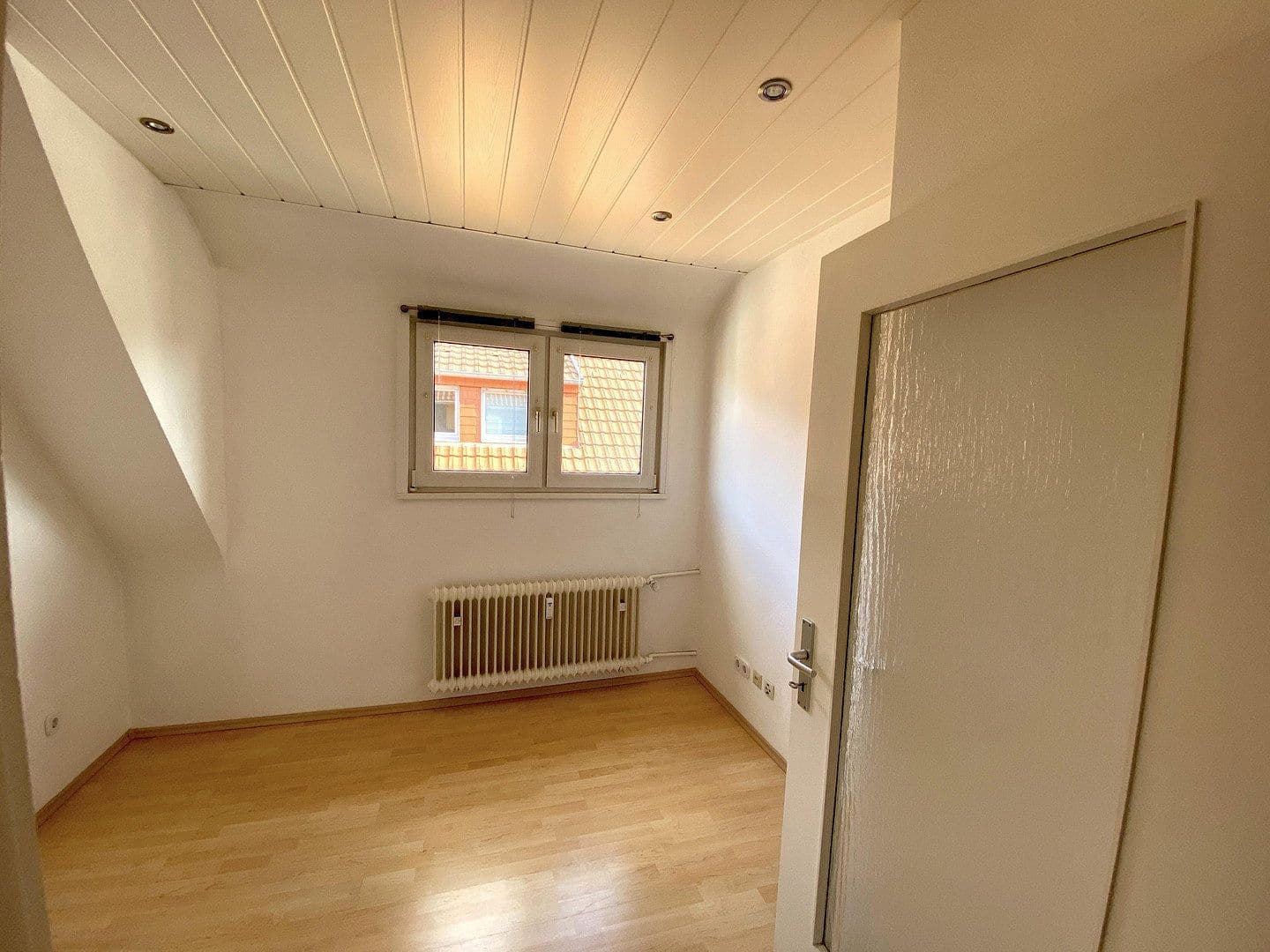 Pronájem bytu 3+1 53 m², Kaiserslautern, Porýní-Falc Pronájem bytu 3+1 53 m², Kaiserslautern, Porýní-Falc