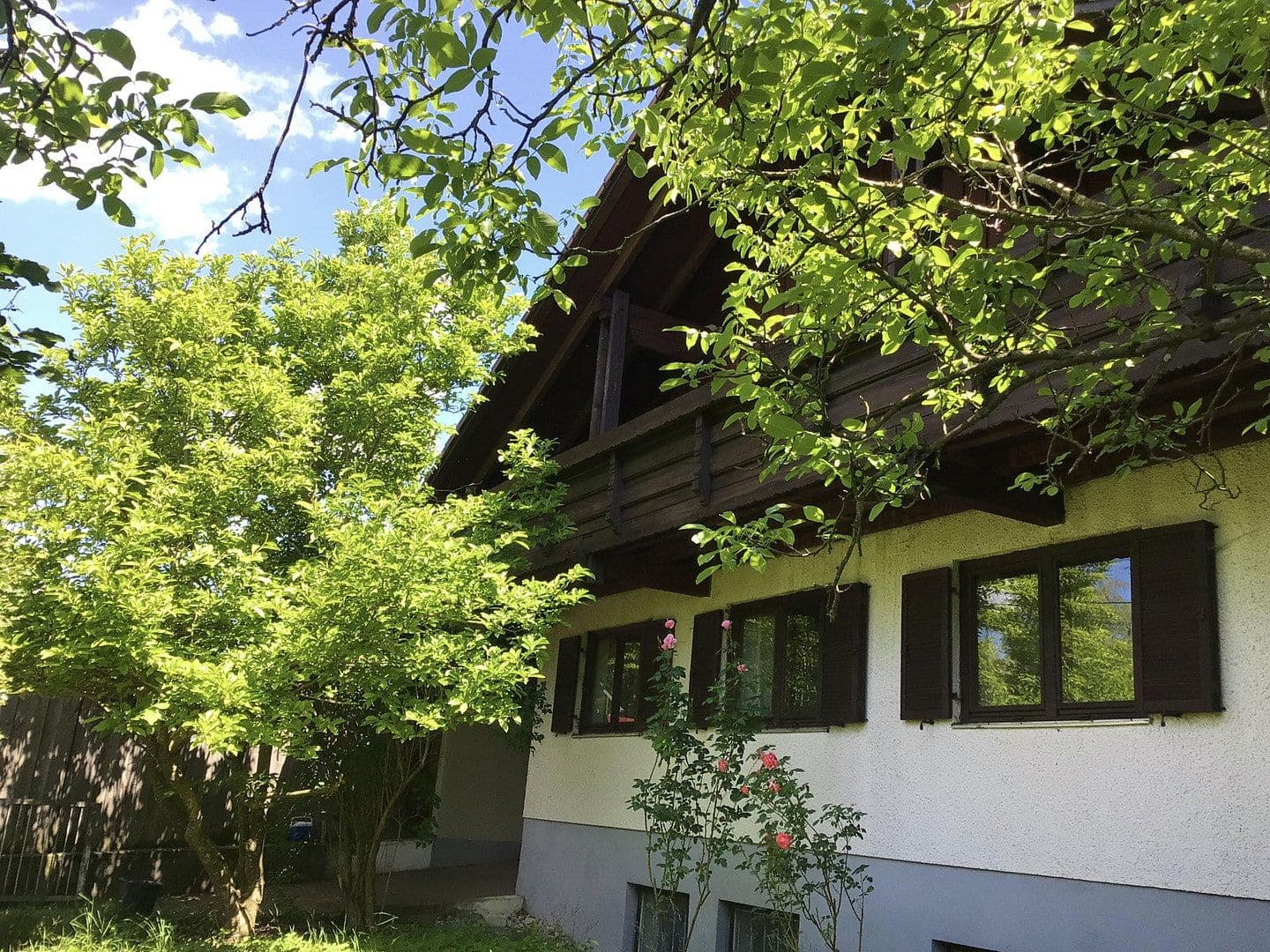Prodej domu 253 m², pozemek 1.047 m², Grafrath, Bavorsko Prodej domu 253 m², pozemek 1.047 m², Grafrath, Bavorsko