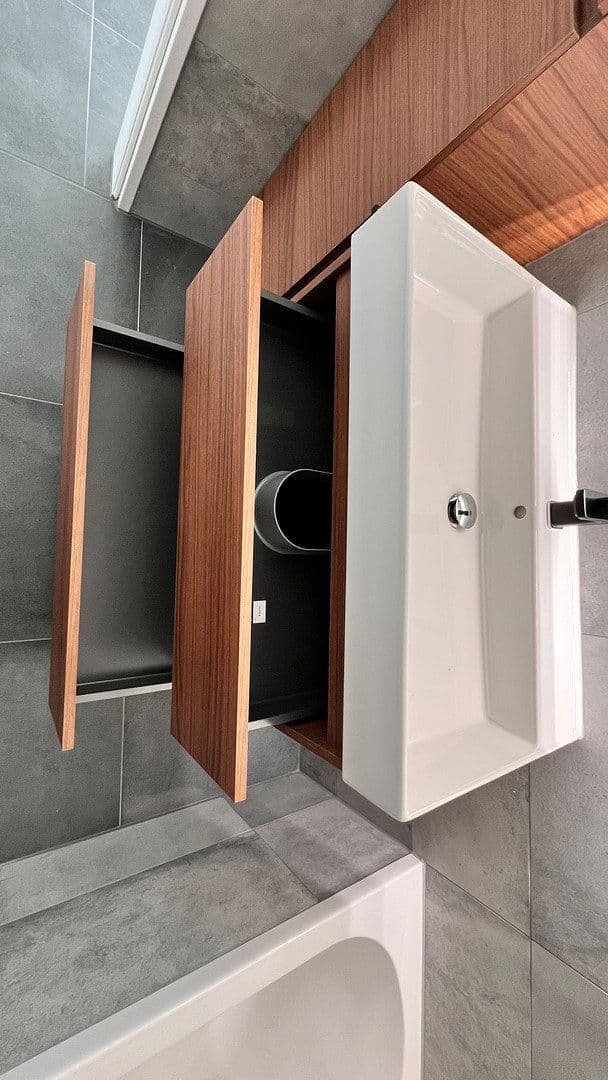 Pronájem bytu 3+1 77 m², Mettmann, Severní Porýní-Vestfálsko Pronájem bytu 3+1 77 m², Mettmann, Severní Porýní-Vestfálsko
