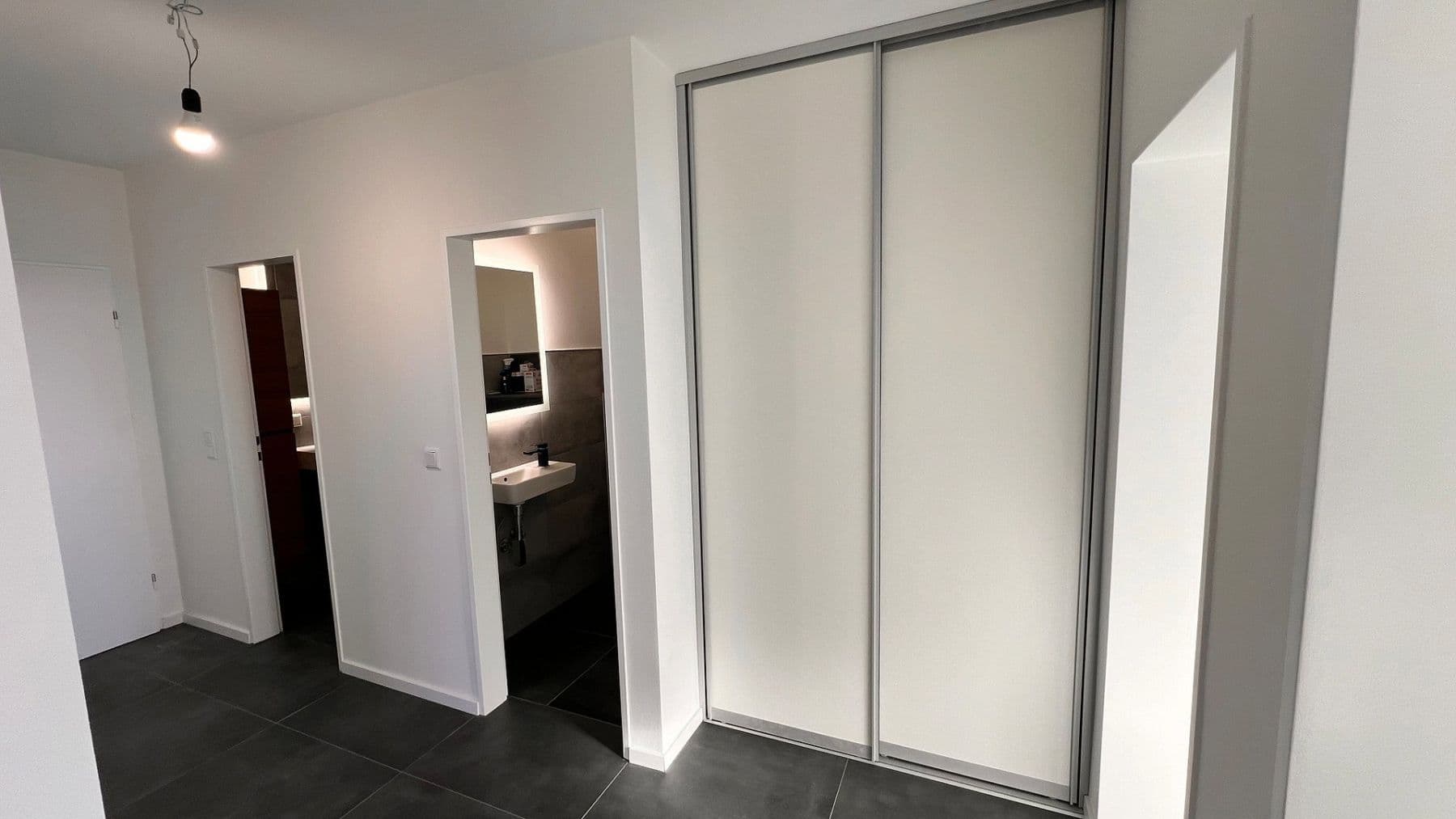 Pronájem bytu 3+1 77 m², Mettmann, Severní Porýní-Vestfálsko Pronájem bytu 3+1 77 m², Mettmann, Severní Porýní-Vestfálsko
