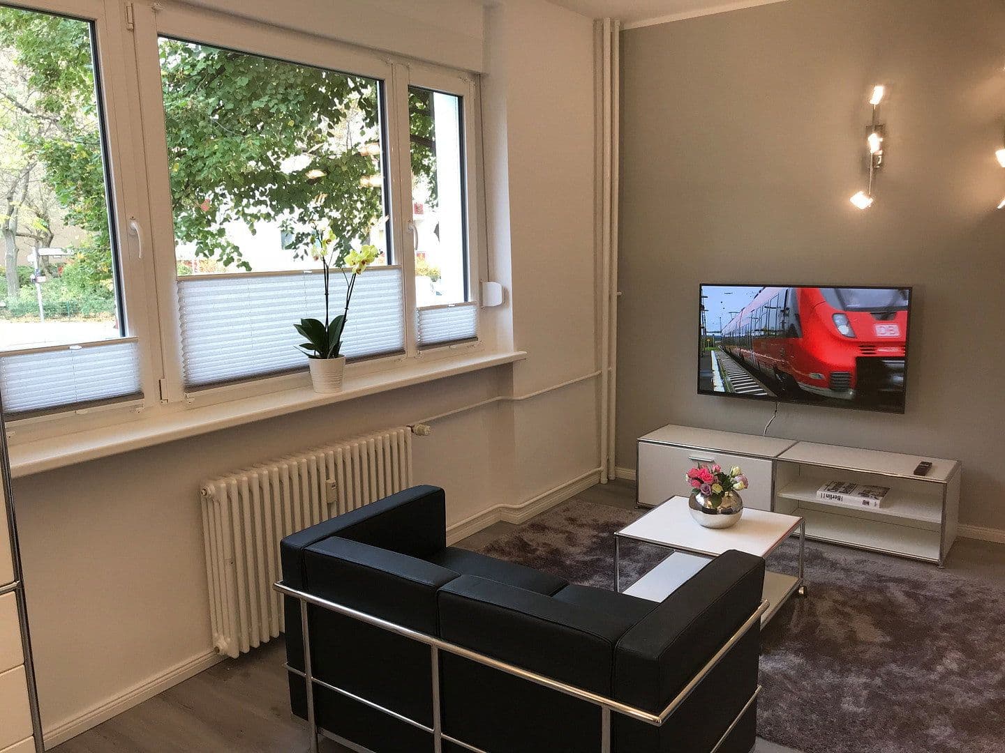 Pronájem bytu 1+1 35 m², Prinzregentenstr. 88, BERLIN, Berlín Pronájem bytu 1+1 35 m², Prinzregentenstr. 88, BERLIN, Berlín