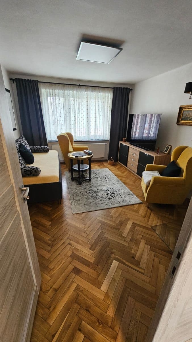 Pronájem bytu 2+1 51 m², Barákova, Roudnice nad Labem, Ústecký kraj Pronájem bytu 2+1 51 m², Barákova, Roudnice nad Labem, Ústecký kraj