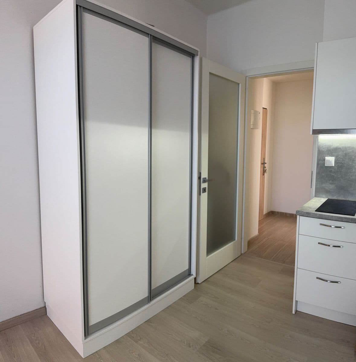 Pronájem bytu 1+kk 27 m², V Závětří, Praha, Praha Pronájem bytu 1+kk 27 m², V Závětří, Praha, Praha