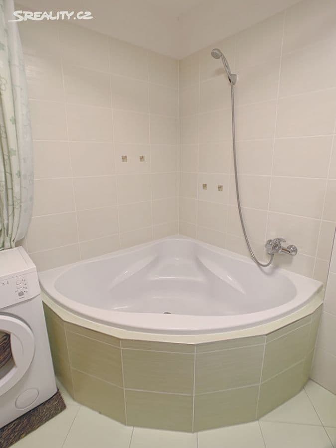 Pronájem bytu 2+kk 59 m², Milotická, Praha, Praha Pronájem bytu 2+kk 59 m², Milotická, Praha, Praha