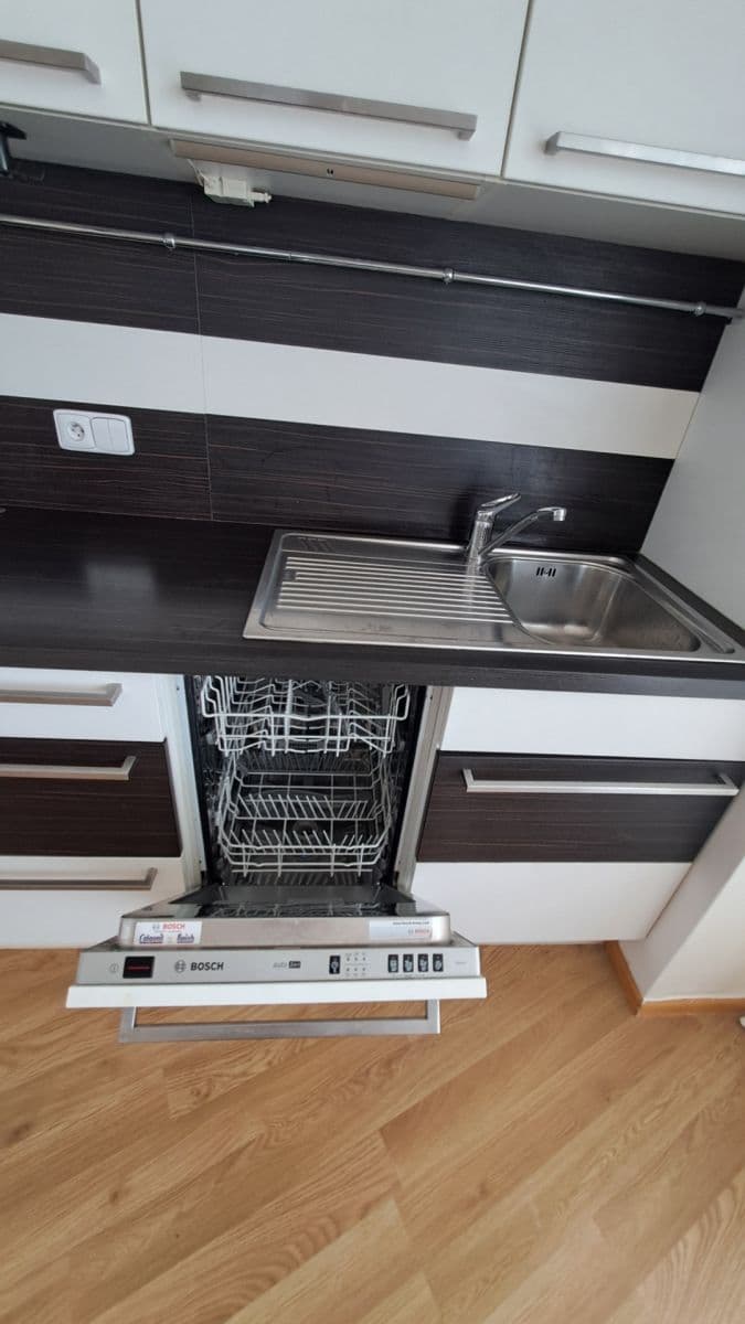 Pronájem bytu 2+kk 59 m², Milotická, Praha, Praha Pronájem bytu 2+kk 59 m², Milotická, Praha, Praha