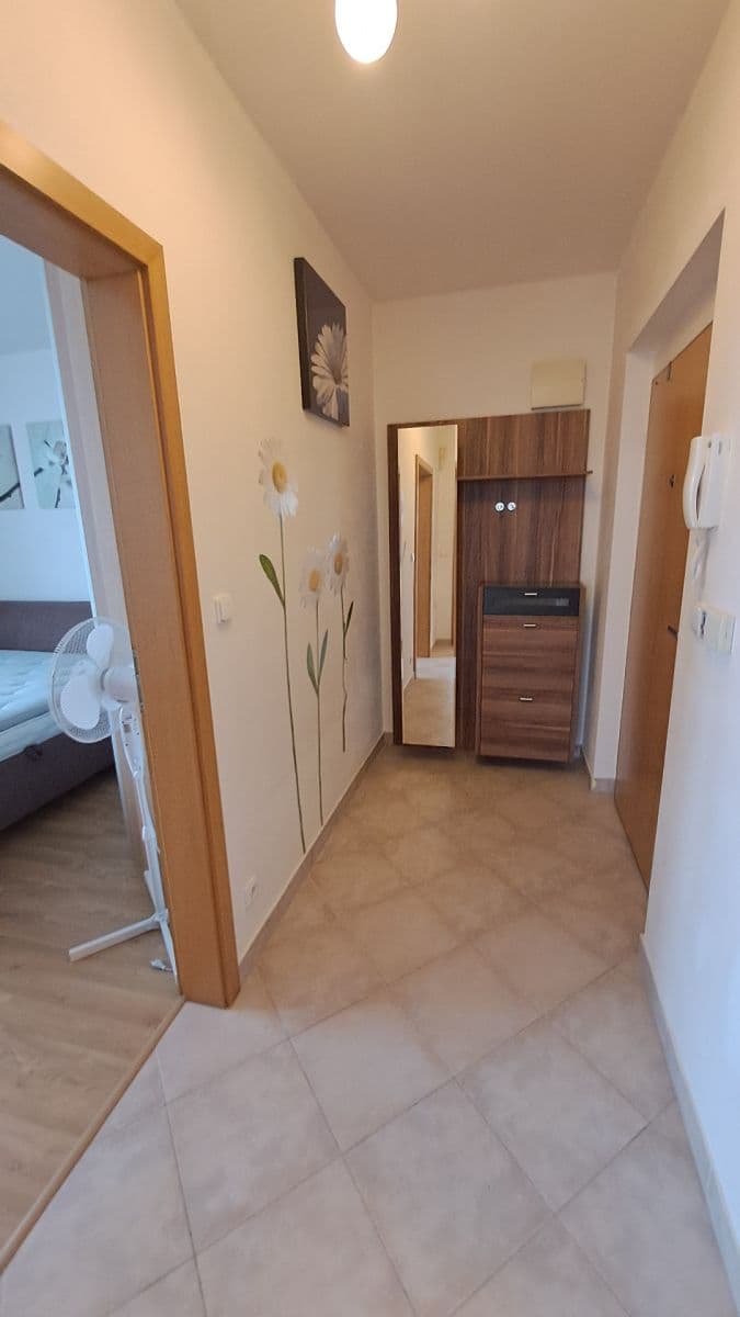 Pronájem bytu 2+kk 59 m², Milotická, Praha, Praha Pronájem bytu 2+kk 59 m², Milotická, Praha, Praha