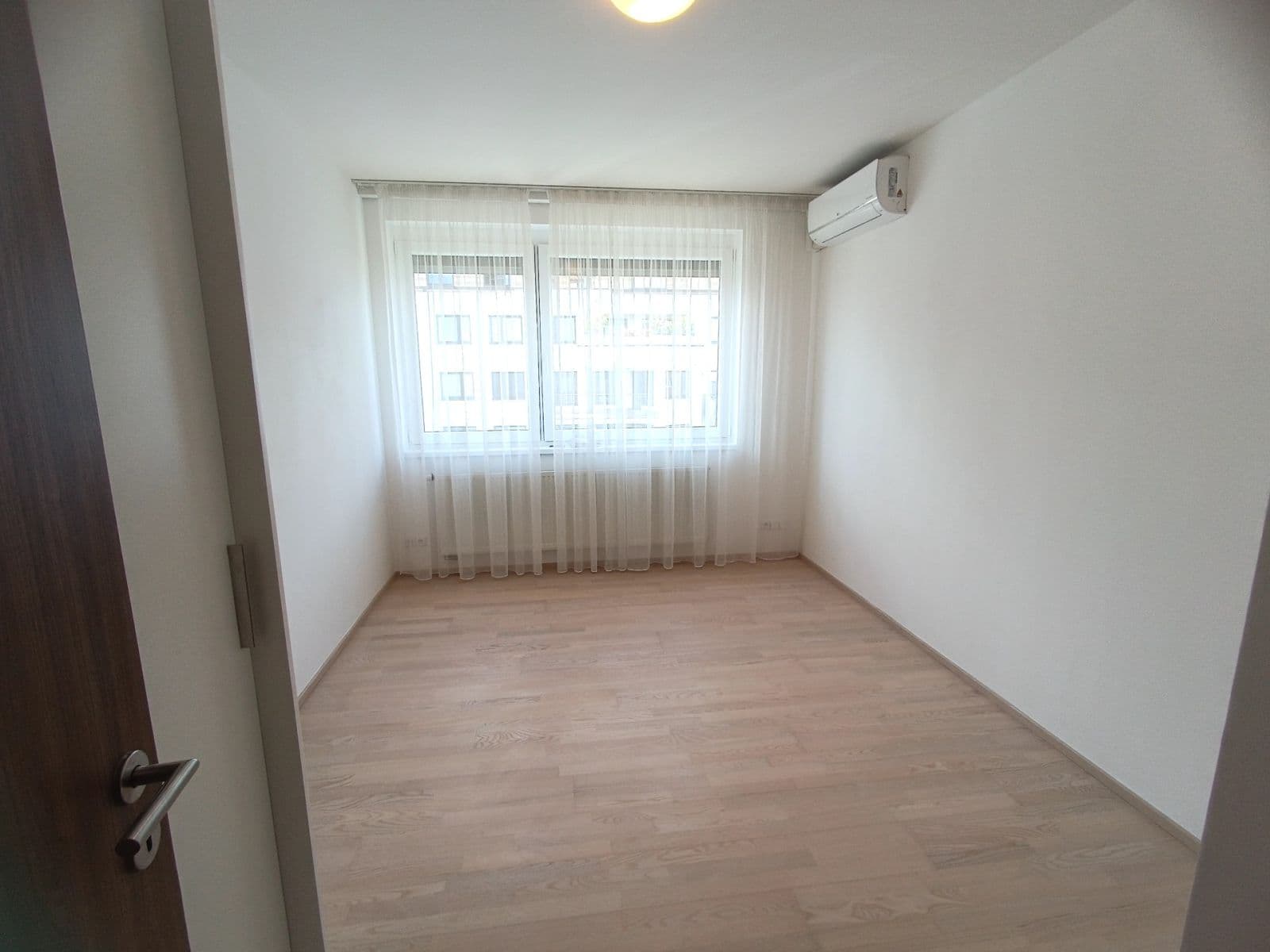 Pronájem bytu 3+kk 104 m², Zakšínská, Praha, Praha Pronájem bytu 3+kk 104 m², Zakšínská, Praha, Praha