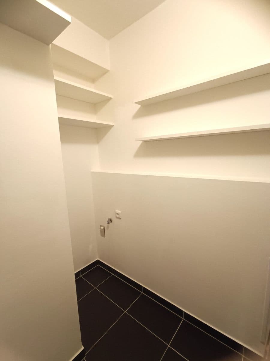 Pronájem bytu 3+kk 104 m², Zakšínská, Praha, Praha Pronájem bytu 3+kk 104 m², Zakšínská, Praha, Praha