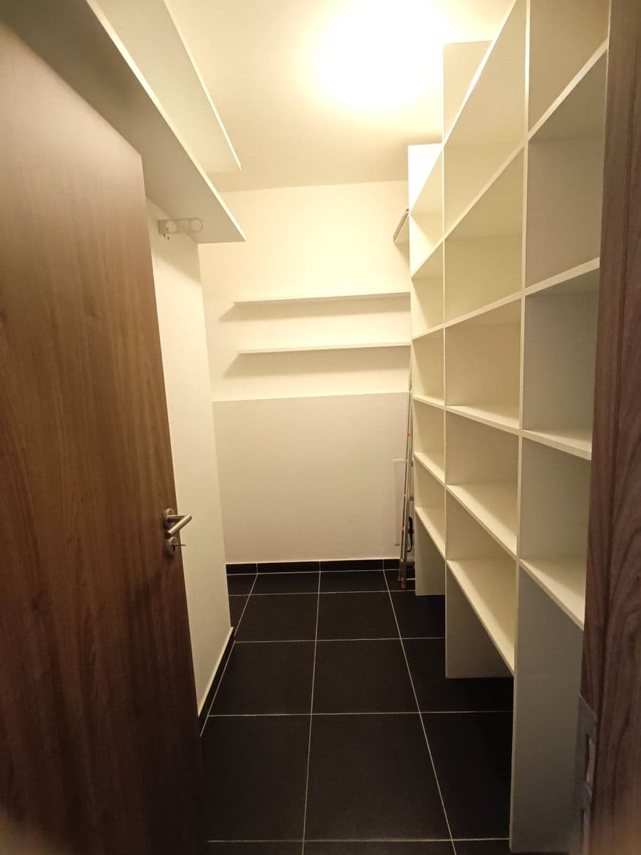 Pronájem bytu 3+kk 104 m², Zakšínská, Praha, Praha Pronájem bytu 3+kk 104 m², Zakšínská, Praha, Praha