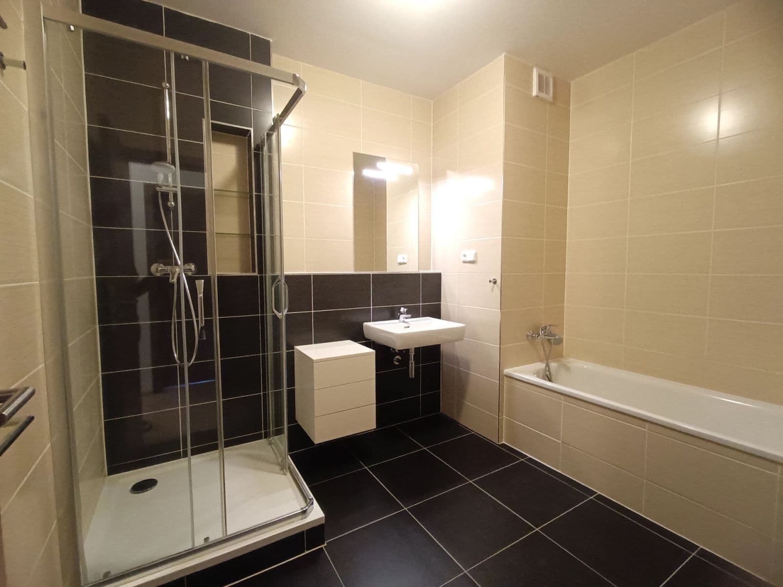 Pronájem bytu 3+kk 104 m², Zakšínská, Praha, Praha Pronájem bytu 3+kk 104 m², Zakšínská, Praha, Praha