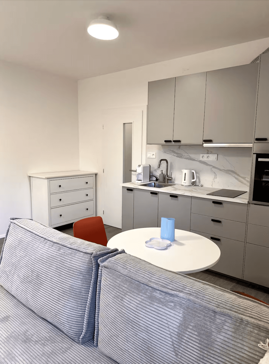 Pronájem bytu 1+kk 30 m², Nad Kolčavkou, Praha, Praha Pronájem bytu 1+kk 30 m², Nad Kolčavkou, Praha, Praha